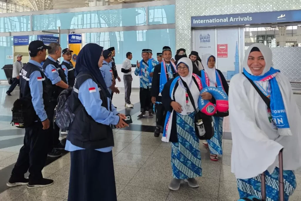 41 Jemaah Haji Khusus Tiba di Bandara AMAA Madinah Setelah Mengantri Selama 3-8 Tahun