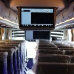 Mengapa Lagu Jadi Lebih Enak Didengar saat Naik Bus? Rahasia di Balik Sensasi yang Familiar